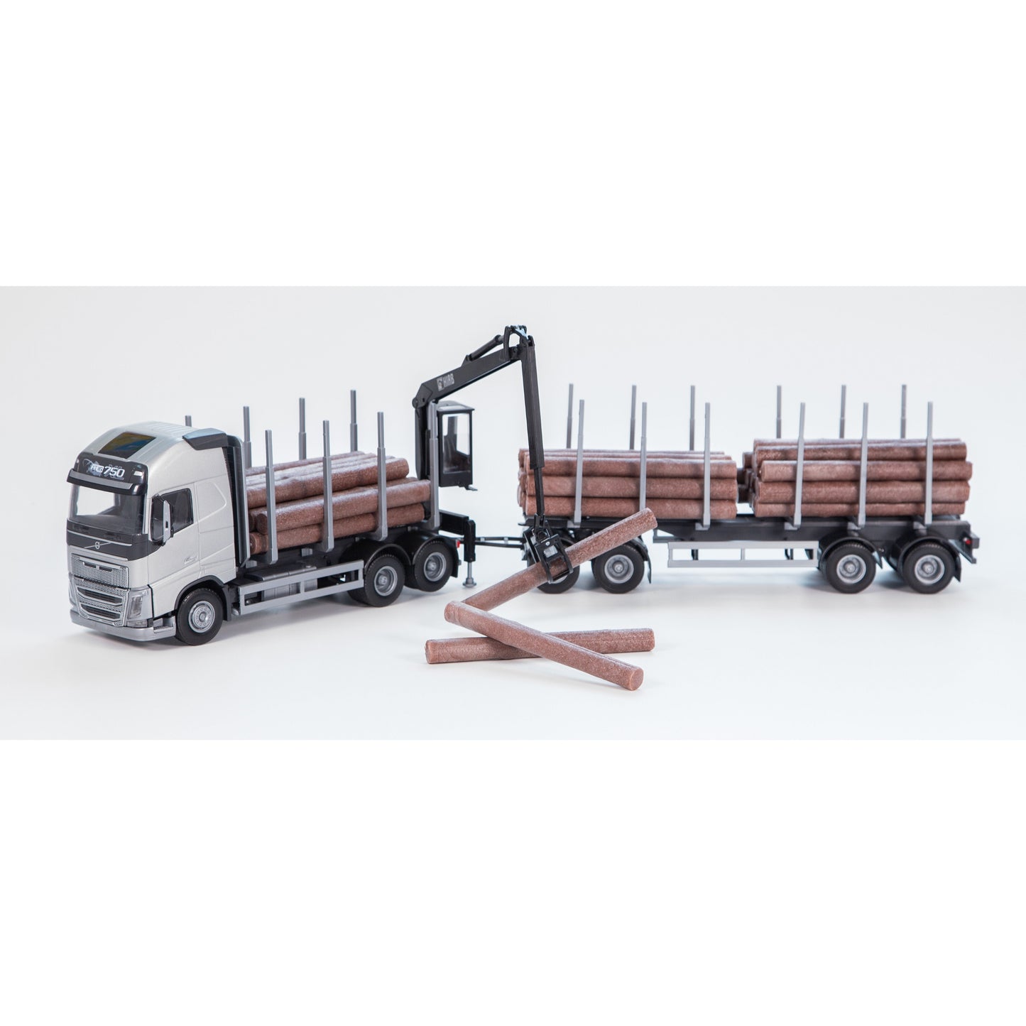 VOLVO FH16 TIMMERBIL SILVER