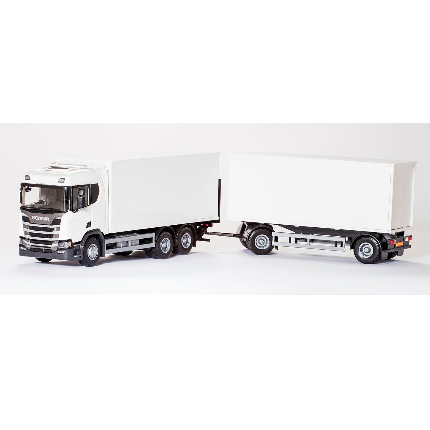 TRANSPORTBIL CR VIT 1:25