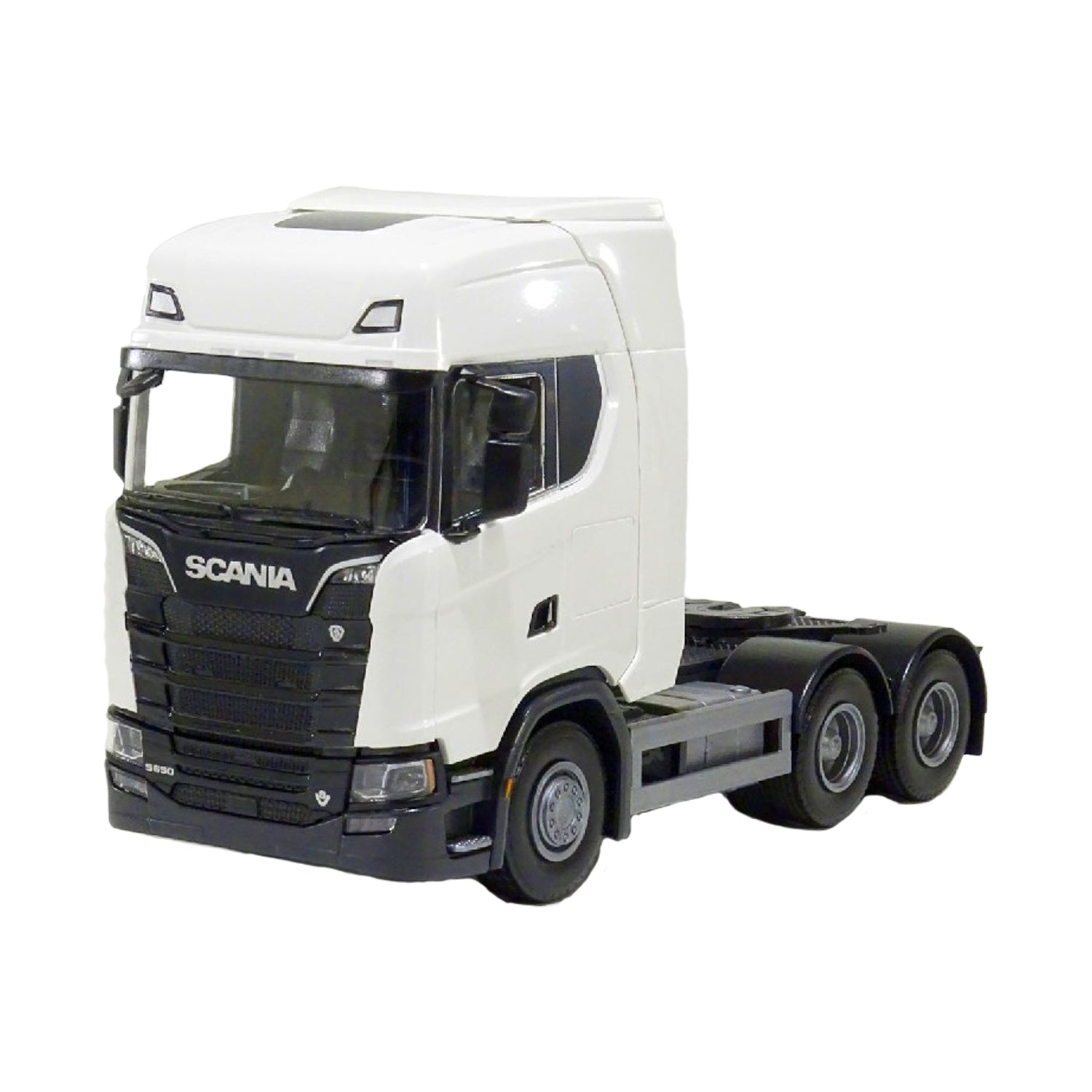 SCANIA S V8 3-AXLE WHITE