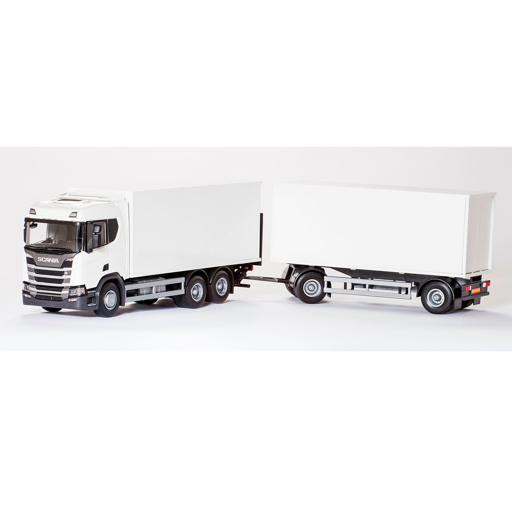 TRANSPORTBIL CR VIT 1:25